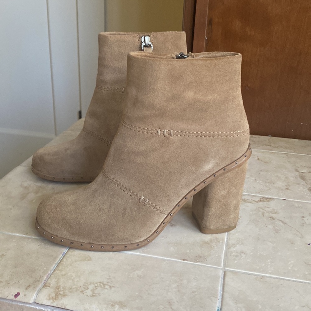 COPY - Booties by Spledid in light tan suede
